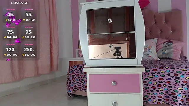 zaleya mateus online show from 11-10-25, 01:04