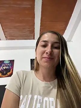 Iris love18 online show from 01-28-25, 01:49