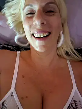 Ina HotX online show from 10-07-25, 02:14