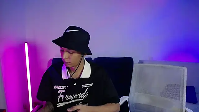 RAV3NHUDSON online show from 11-12-25, 07:09