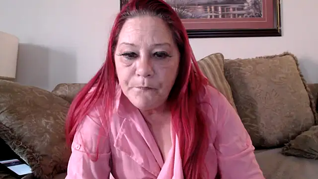 LexxiLeeds online show from 10-11-25, 07:23