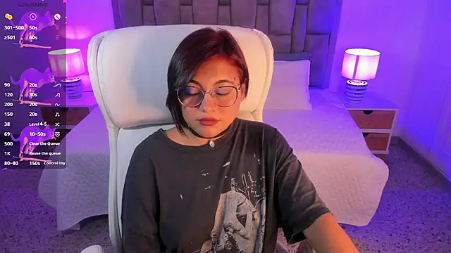 MonieLodge online show from 03-14-25, 07:04