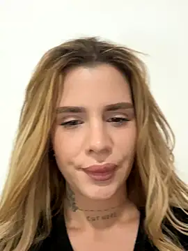 EmiliaCatalina online show from 12-02-25, 07:31