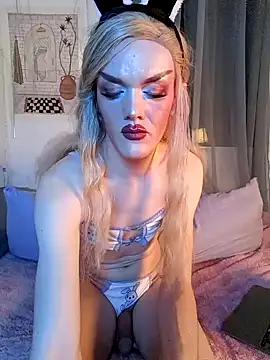 LillyAmore online show from 12-29-24, 07:43