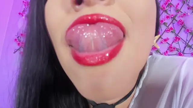 victoria cooper3 online show from 01-14-25, 05:23