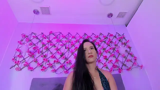 victoria cooper3 online show from 01-24-25, 12:31