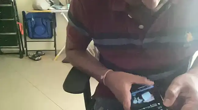 Snapshot of dhruv-sluppy chatting on 03-10-25, 11:42 dhruv-sluppy online show from 03-10-25, 11:42