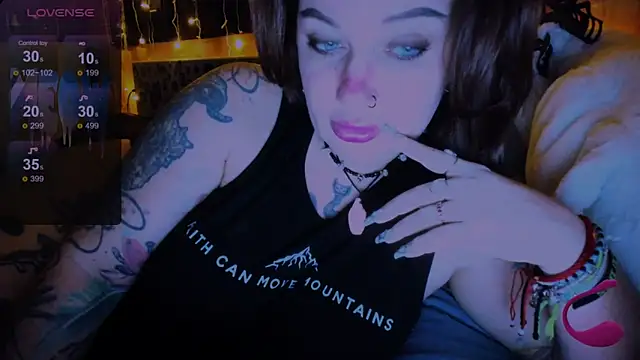 EllieOz online show from 12-13-24, 02:16