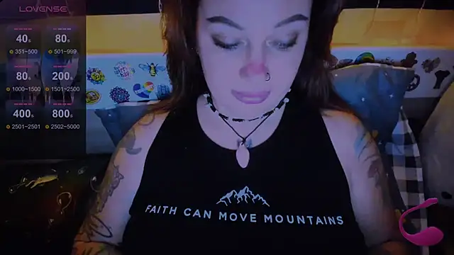 EllieOz online show from 12-13-24, 08:26