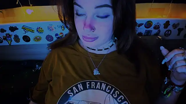 EllieOz online show from 12-14-24, 10:34