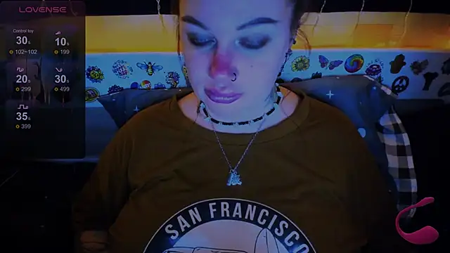 EllieOz online show from 12-16-24, 09:52