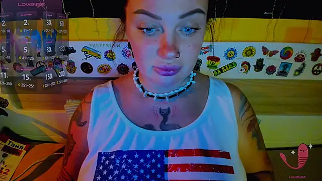 EllieOz online show from 11-14-25, 03:22