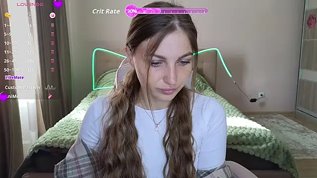 Snapshot of Yoda21 chatting on 10-26-25, 10:21 Yoda21 online show from 10-26-25, 10:21