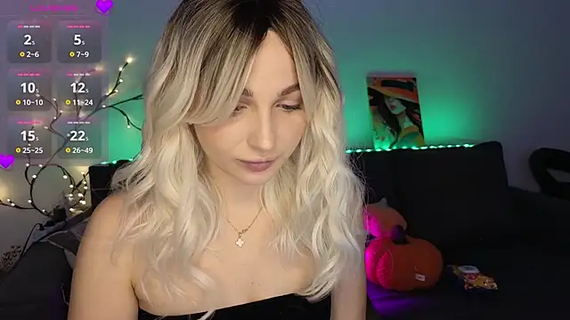 Snapshot of Yoda21 chatting on 11-23-25, 10:48 Yoda21 online show from 11-23-25, 10:48