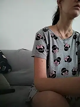 Snapshot of LauraBaby chatting on 10-12-25, 12:04 LauraBaby online show from 10-12-25, 12:04