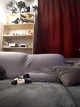 Snapshot of LauraBaby chatting on 11-04-25, 08:52 LauraBaby online show from 11-04-25, 08:52