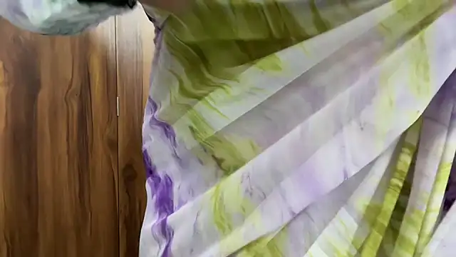 Snapshot of julie_08 chatting on 10-27-25, 06:12 julie 08 online show from 10-27-25, 06:12