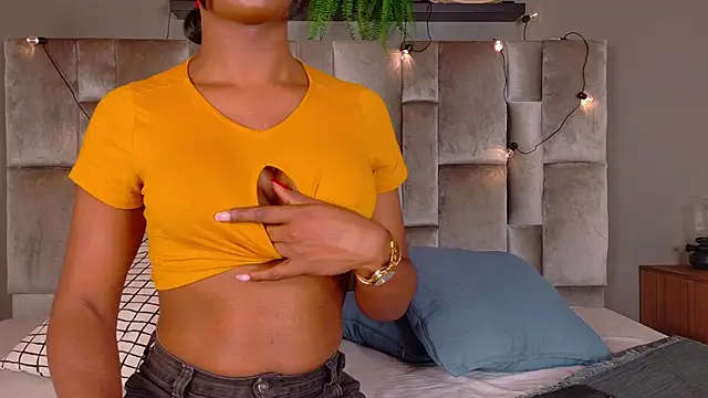 nahomi campbell online show from 12-02-25, 07:42