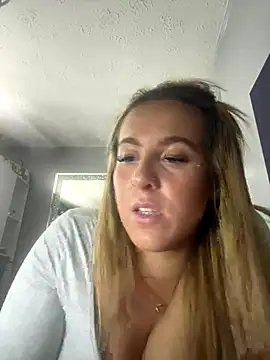 Miss emilee online show from 09-18-25, 08:22
