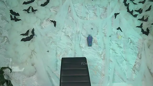 roselinedior online show from 10-23-25, 01:54