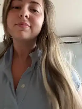 curvyflawless online show from 12-22-24, 11:54