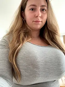 curvyflawless online show from 09-14-25, 04:44