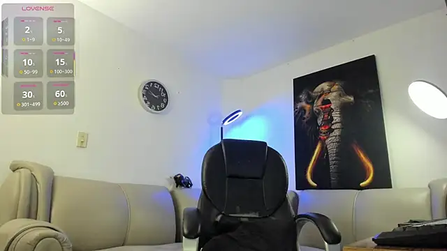 Snapshot of Nicolas_Fellener chatting on 12-19-25, 03:46 Nicolas Fellener online show from 12-19-25, 03:46