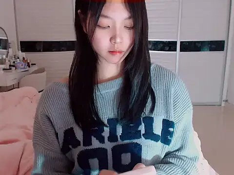 Snapshot of -Lucky_Girl chatting on 01-10-25, 02:35 -Lucky Girl online show from 01-10-25, 02:35