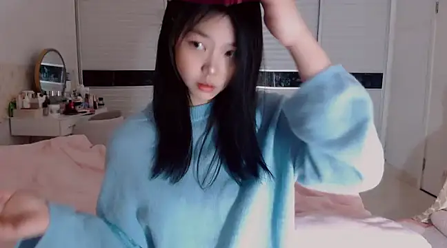 Snapshot of -Lucky_Girl chatting on 01-11-25, 11:13 -Lucky Girl online show from 01-11-25, 11:13