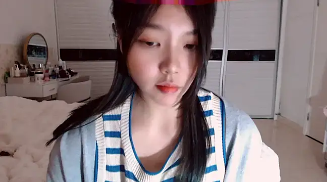 Snapshot of -Lucky_Girl chatting on 01-16-25, 02:41 -Lucky Girl online show from 01-16-25, 02:41