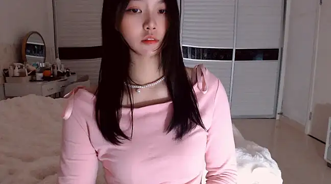 Snapshot of -Lucky_Girl chatting on 01-25-25, 11:13 -Lucky Girl online show from 01-25-25, 11:13