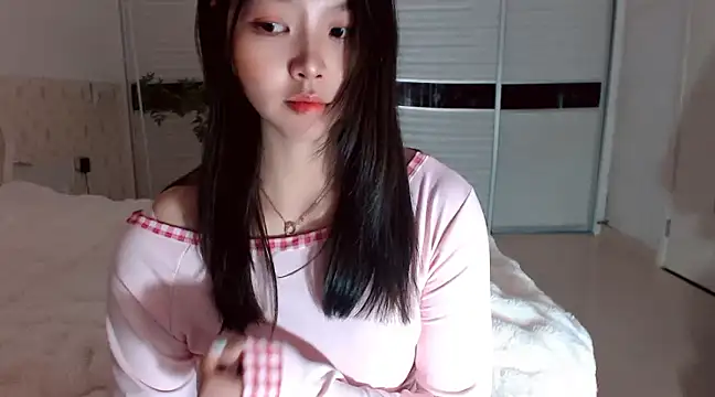 Snapshot of -Lucky_Girl chatting on 03-03-25, 01:53 -Lucky Girl online show from 03-03-25, 01:53