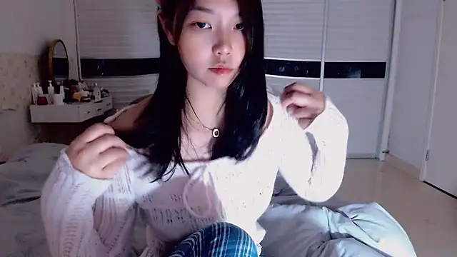 Snapshot of -Lucky_Girl chatting on 10-01-25, 01:50 -Lucky Girl online show from 10-01-25, 01:50