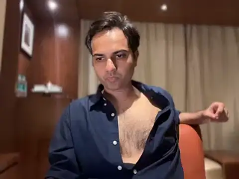 Snapshot of immog727 chatting on 02-13-25, 05:01 immog727 online show from 02-13-25, 05:01