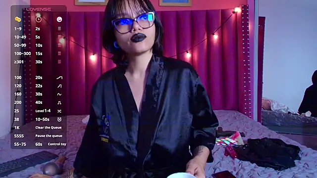 Snapshot of shybutdirtygirrll chatting on 01-31-25, 10:42 shybutdirtygirrll online show from 01-31-25, 10:42