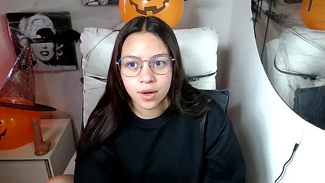 SamanthaRoldaan online show from 10-15-25, 03:23