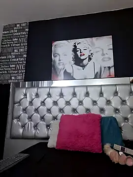  nicolehotshemale online show from 01-28-25, 09:50