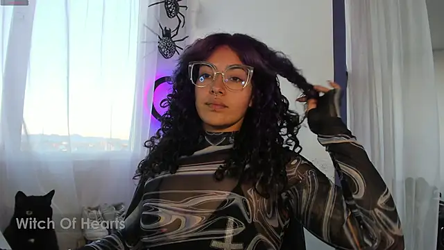 Snapshot of witchviolet chatting on 01-21-25, 10:51 witchviolet online show from 01-21-25, 10:51