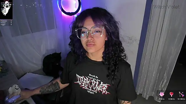 Snapshot of witchviolet chatting on 01-22-25, 11:43 witchviolet online show from 01-22-25, 11:43