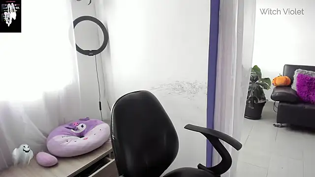 Snapshot of witchviolet chatting on 02-03-25, 07:31 witchviolet online show from 02-03-25, 07:31