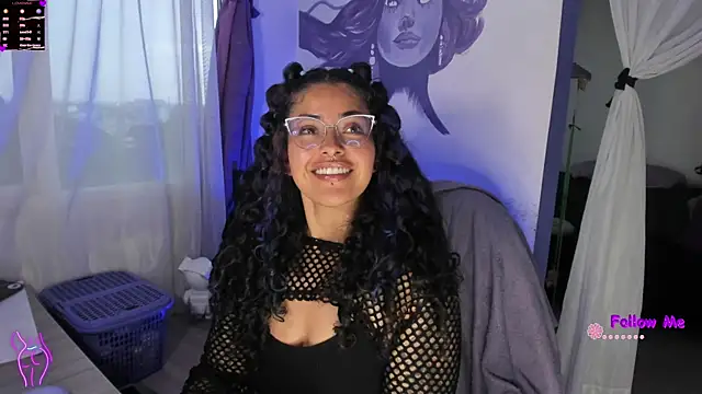 Snapshot of witchviolet chatting on 10-09-25, 09:57 witchviolet online show from 10-09-25, 09:57