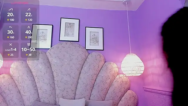 Snapshot of chloe_watson_ chatting on 03-18-25, 07:53 chloe watson online show from 03-18-25, 07:53