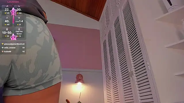 Snapshot of chloe_watson_ chatting on 09-26-25, 07:51 chloe watson online show from 09-26-25, 07:51