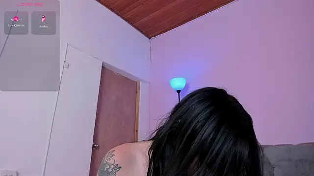 Snapshot of zoe6x chatting on 09-19-25, 02:18 zoe6x online show from 09-19-25, 02:18