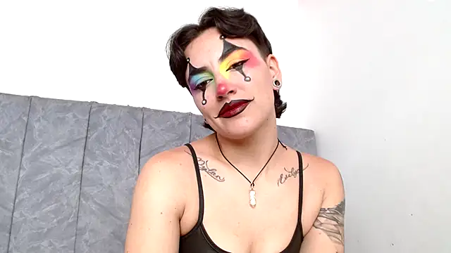 linda 33 online show from 10-07-25, 07:44