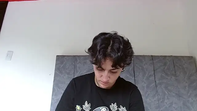 linda 33 online show from 11-16-25, 04:12