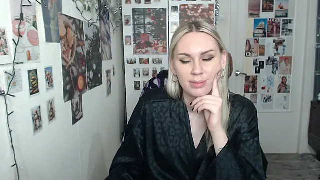 CapriScorpion online show from 12-16-24, 05:22