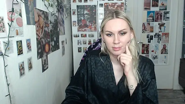 CapriScorpion online show from 12-17-24, 06:09