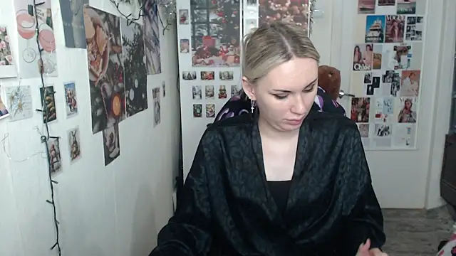 CapriScorpion online show from 12-23-24, 05:00