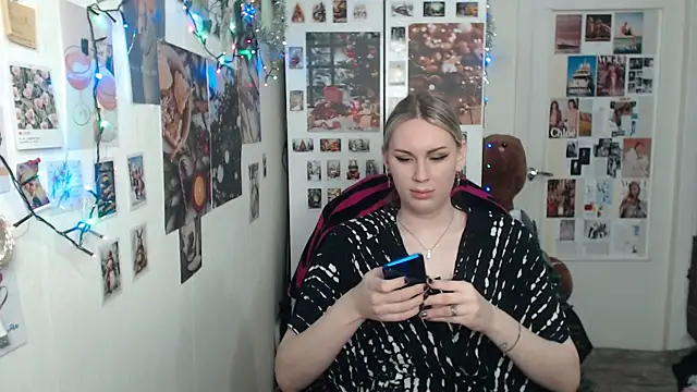 CapriScorpion online show from 12-30-24, 09:59